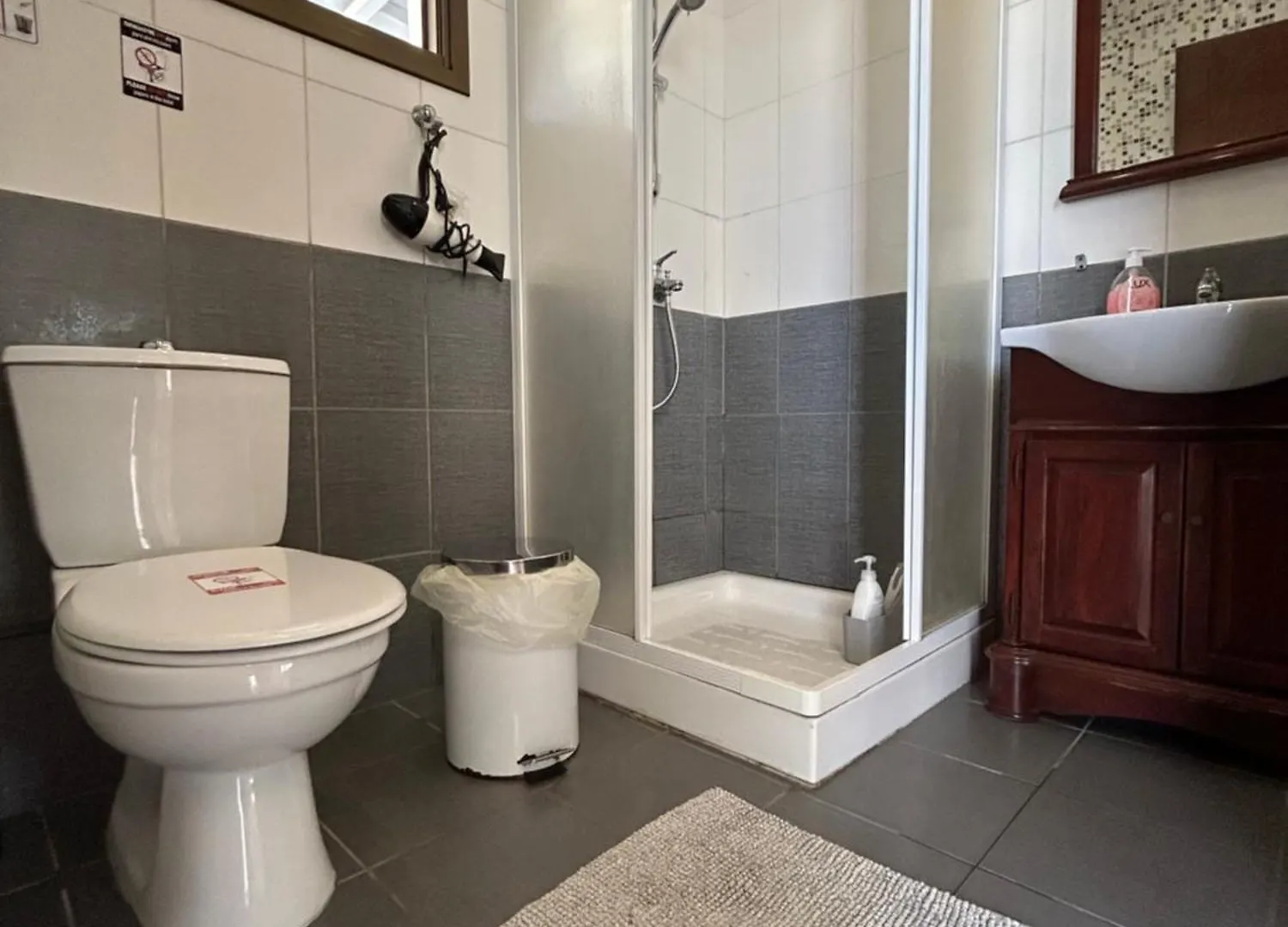Dom wakacyjny Extremely Comfy Apt With Spacious Private Terrace 10Min Walk To The Beach & In Town Larnaca