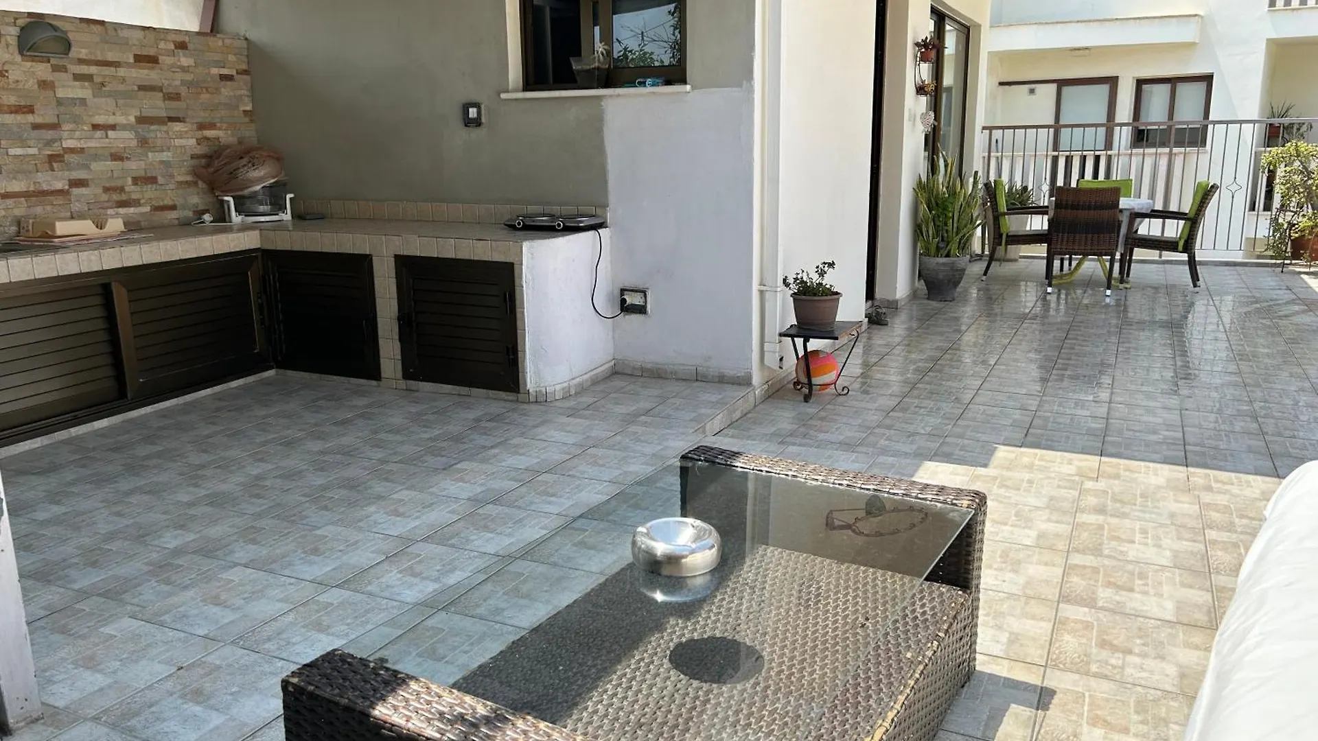 Extremely Comfy Apt With Spacious Private Terrace 10Min Walk To The Beach & In Town Larnaca 0*,
