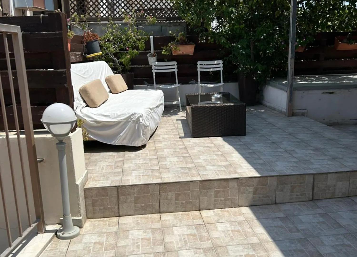 Extremely Comfy Apt With Spacious Private Terrace 10Min Walk To The Beach & In Town Larnaca Dom wakacyjny