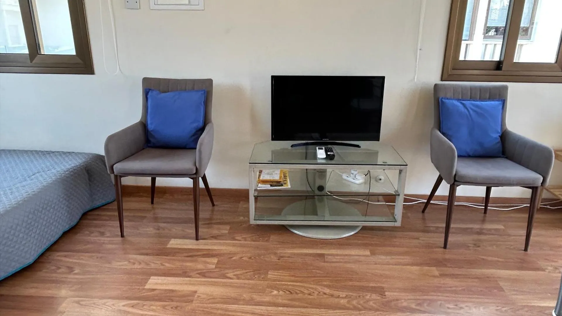 Extremely Comfy Apt With Spacious Private Terrace 10Min Walk To The Beach & In Town Larnaca Cypr