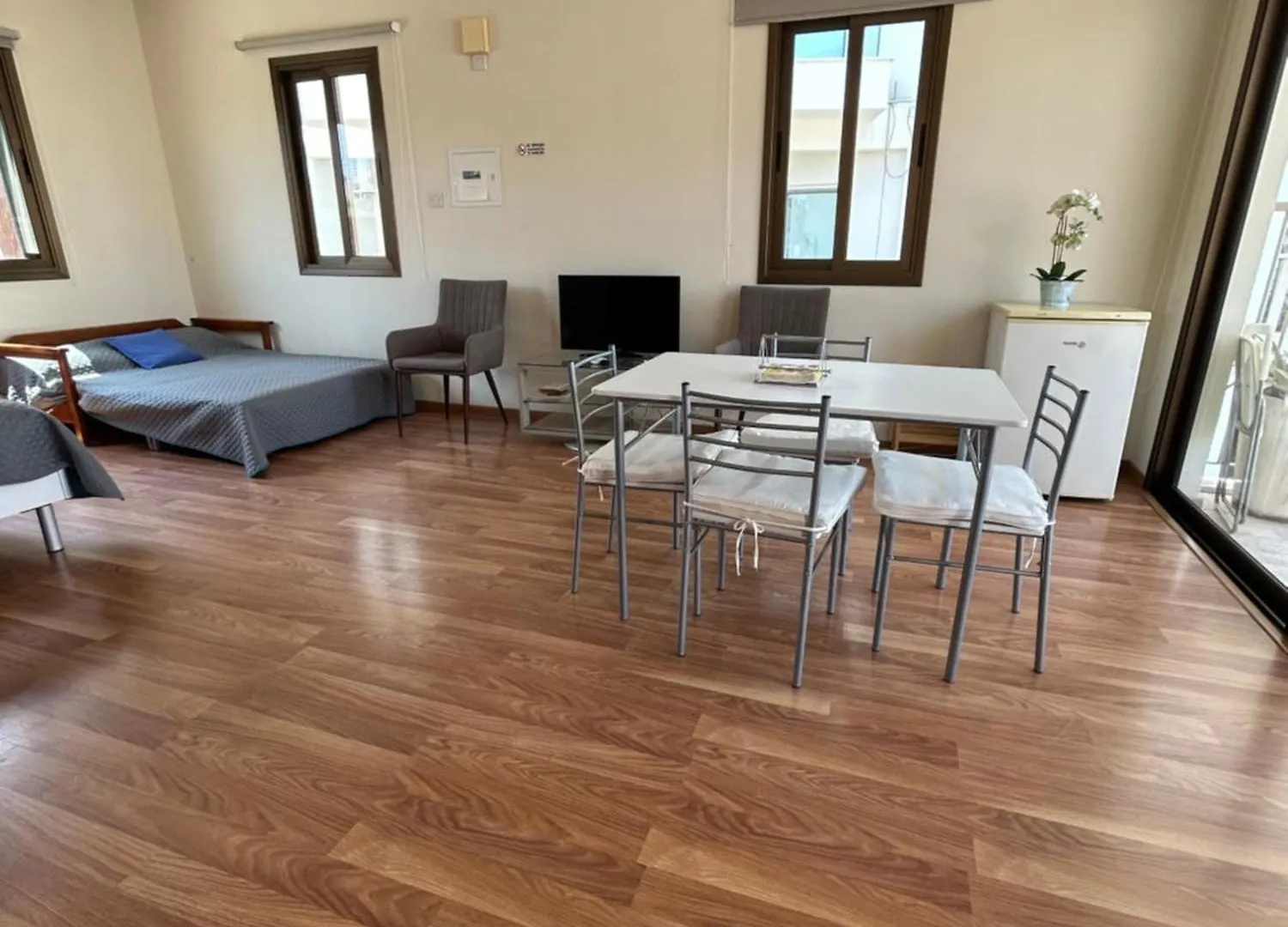 Ferienhaus Extremely Comfy Apt With Spacious Private Terrace 10Min Walk To The Beach & In Town Larnaka Zypern